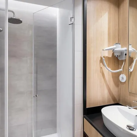 B&B Hotel Guimaraes Hotel 3*