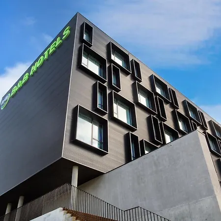B&B Hotel Guimaraes 酒店