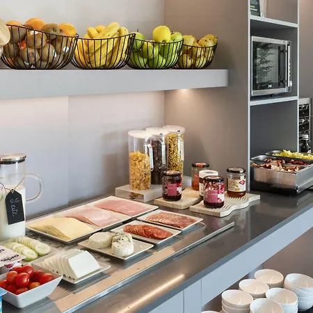 B&B Hotel Guimaraes 酒店