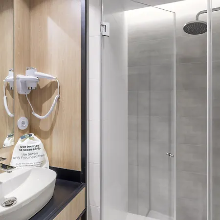 B&B HOTEL Guimarães Hotel 3*