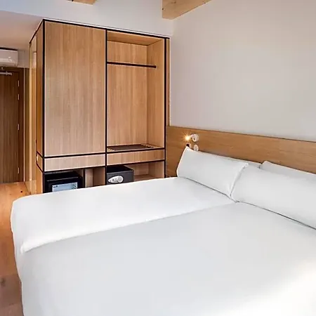 B&B Hotel Guimaraes Hotell 3*
