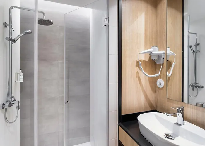 B&B Hotel Guimaraes Szálloda 3*