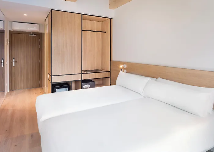 B&B Hotel Guimaraes Szálloda 3*